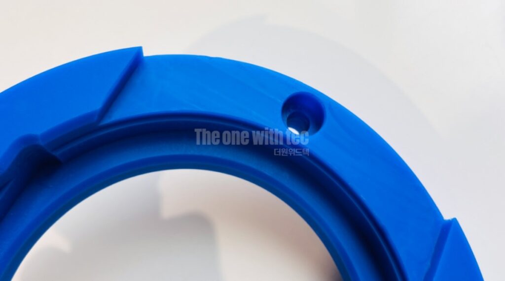 정밀 설계를 바탕으로 지그제작을 진행하는 제조업체의 설비