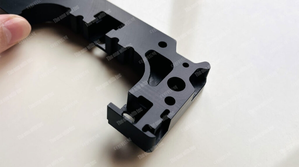 2차전지 반도체 자동차 방산 엔지니어링플라스틱 장비 부품