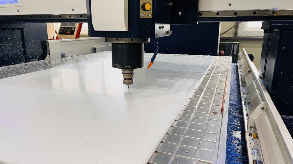 CNC라우터, MCT, CNC선반, 재단기 합성수지 가공 설비 